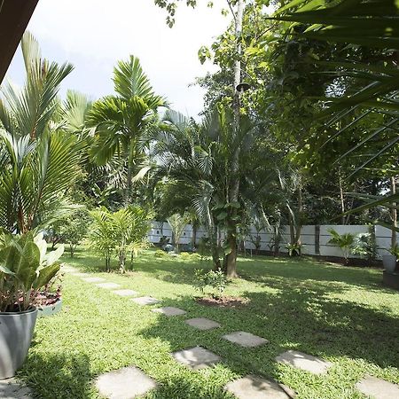 Avendra Garden Hotel Monaragala Exterior photo